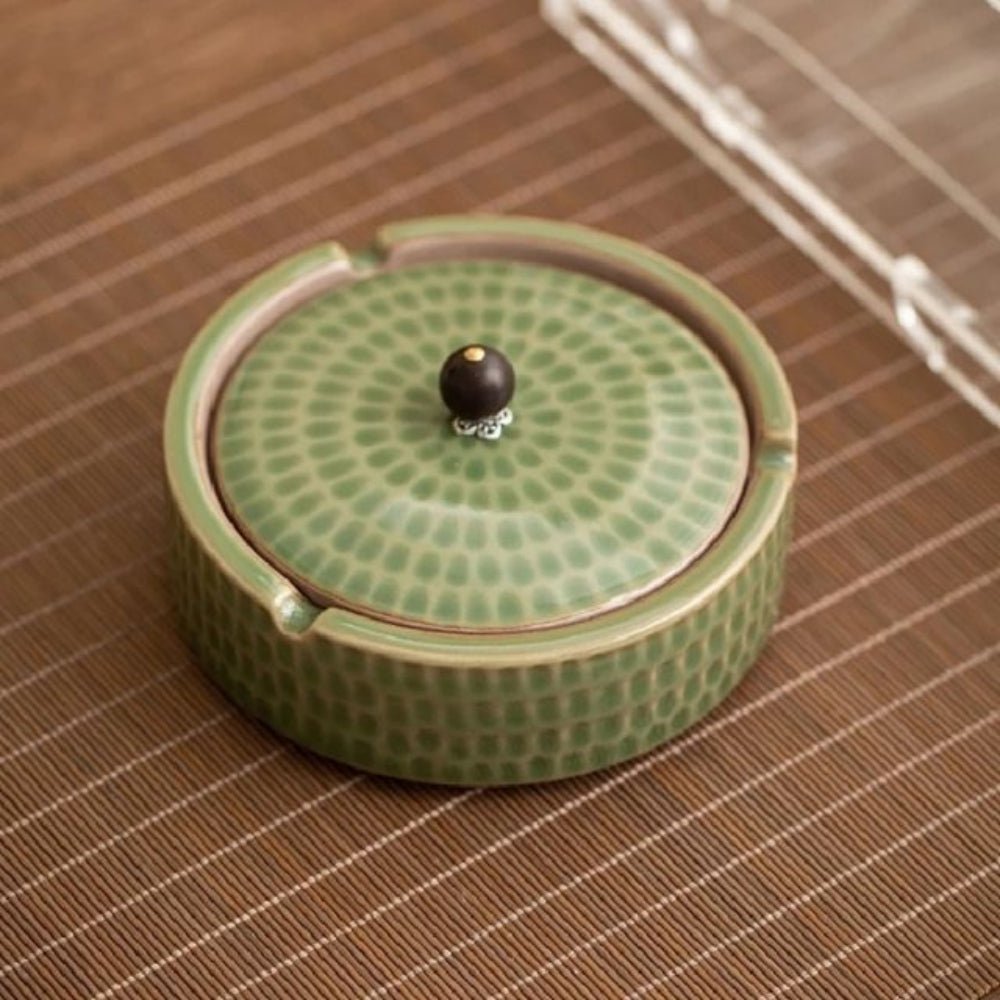 SERENASH – Portacenere minimalista in ceramica con coperchio in legno