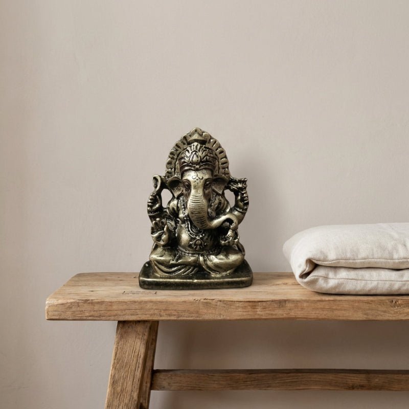 DIVINITÀ - Figurina in resina di Ganesha per la pace interiore e il successo