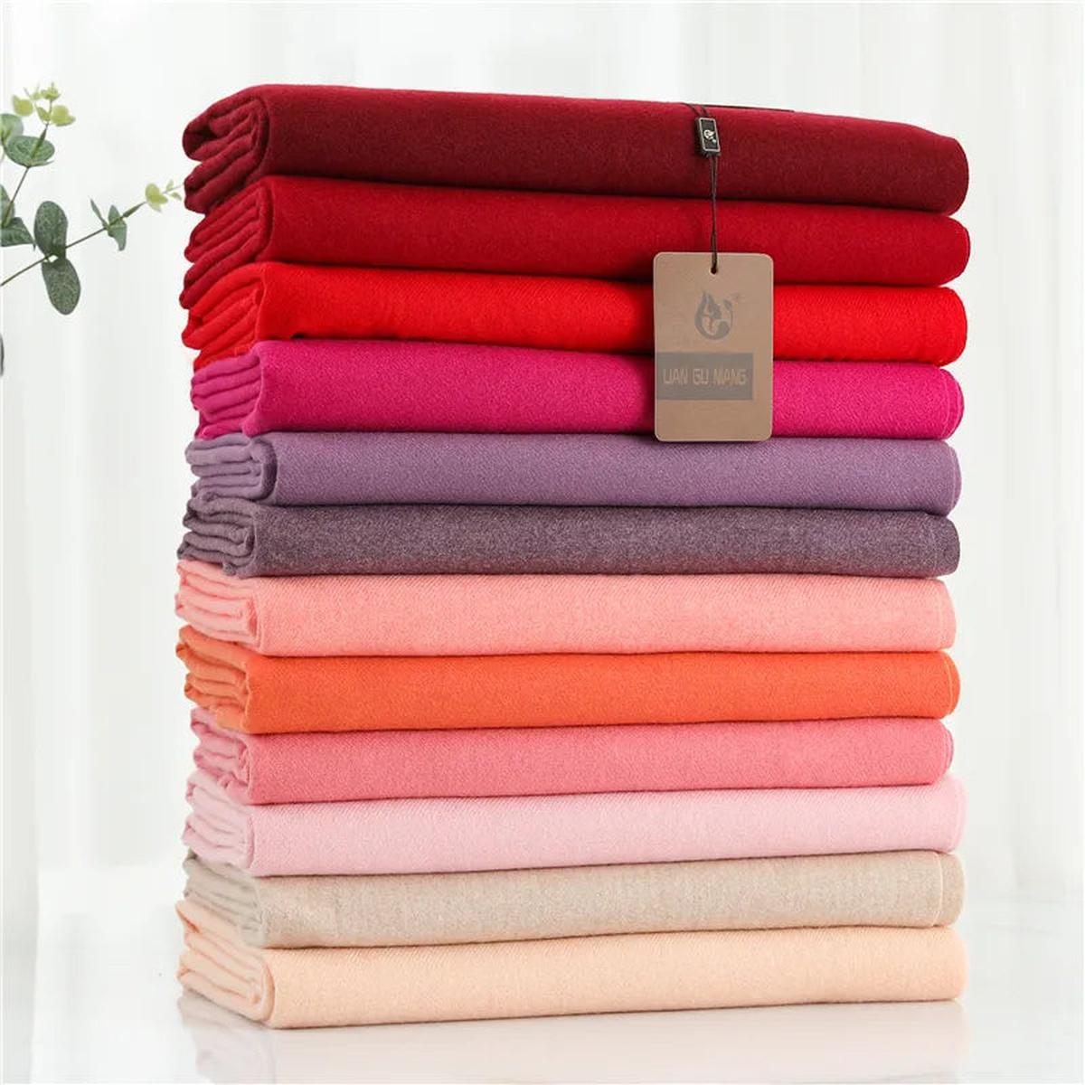 Sciarpa in Cashmere di Lusso – Eleganza, Calore e Comfort