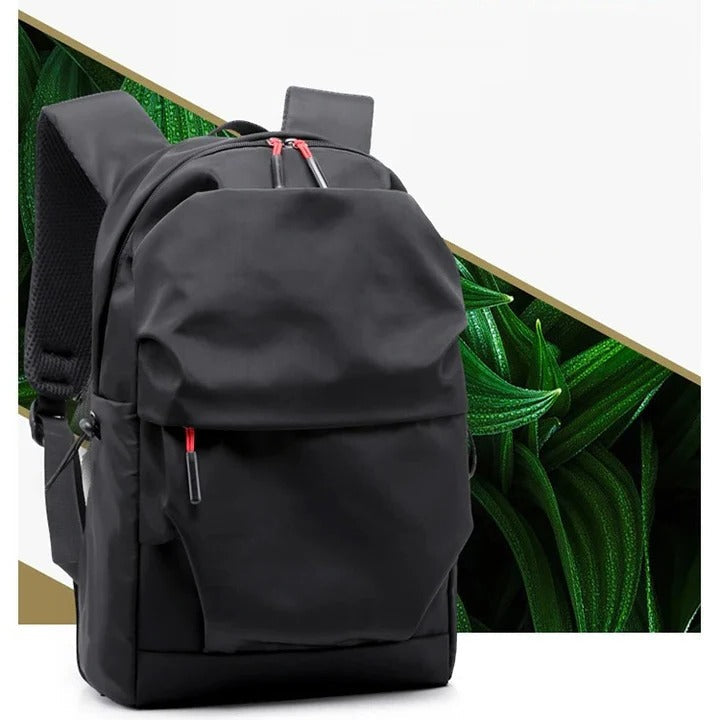 Zaino Nero con Tasche Multiple