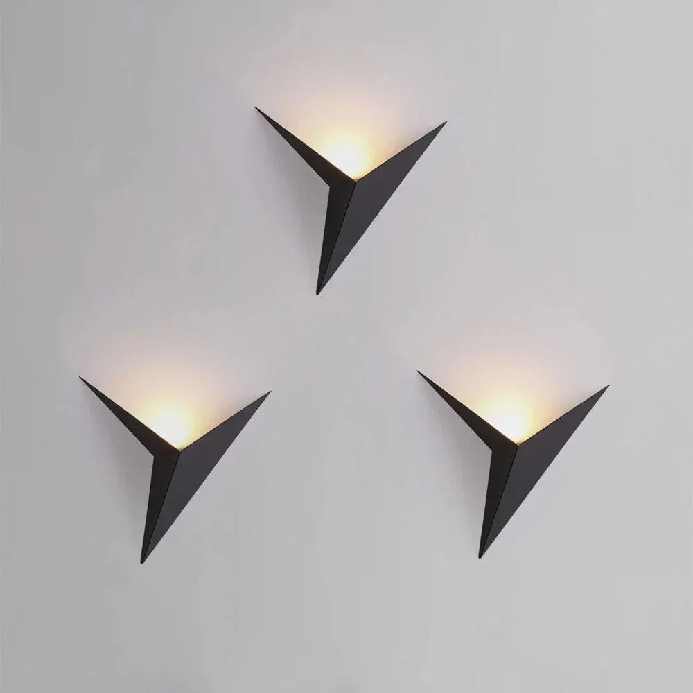 TRIGLOW – Applique da parete LED triangolare, design moderno