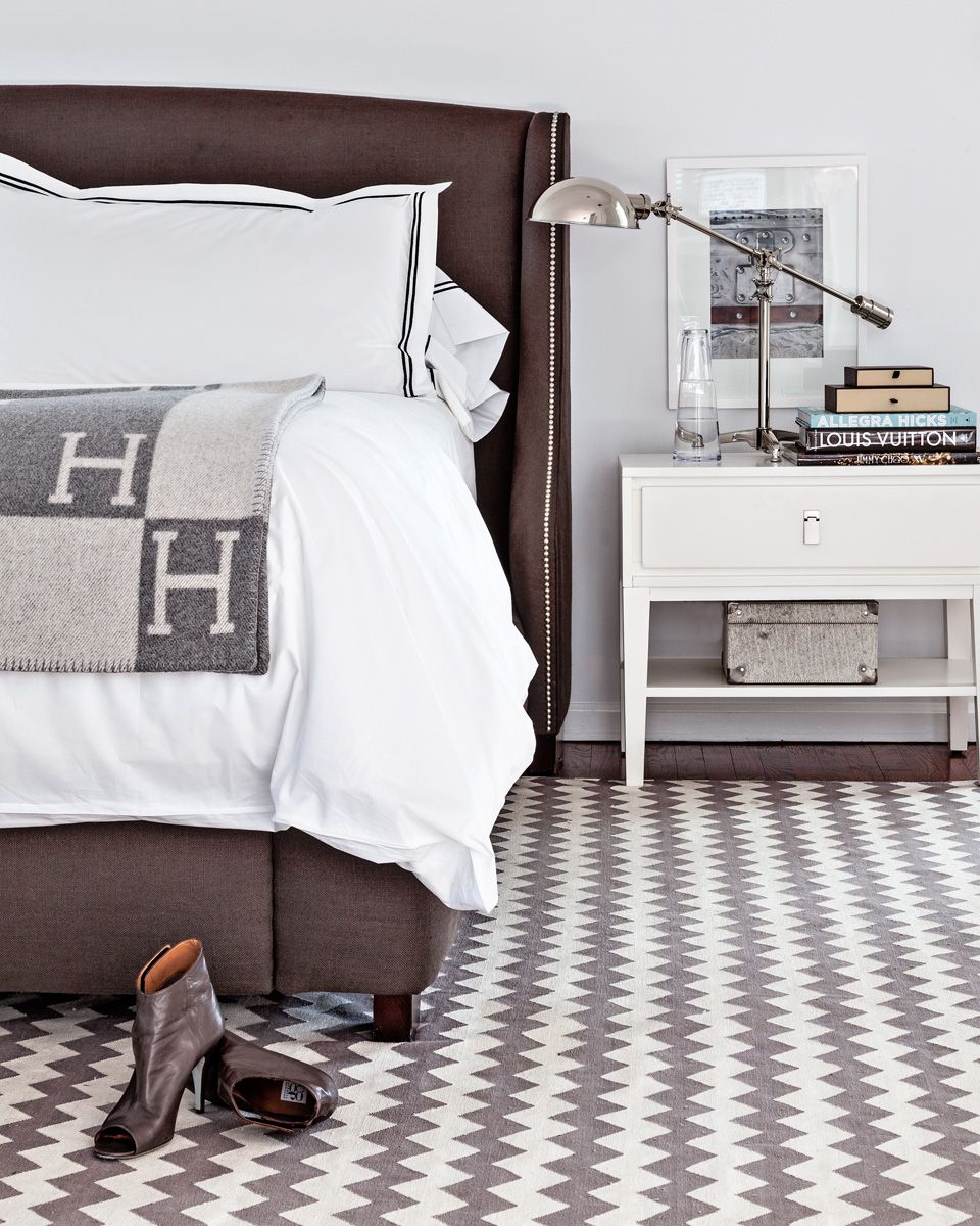 Plaid di lusso in lana e cashmere adagiato su letto