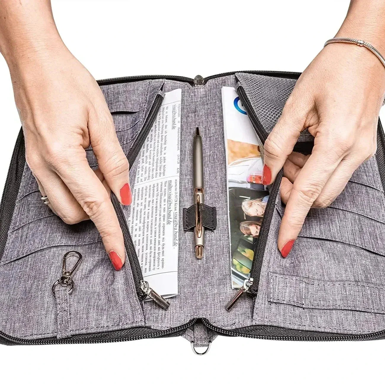 Madalyn | Versatile portafoglio porta passaporto con blocco RFID multiscomparti