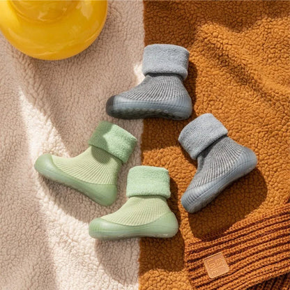 Calore e Sicurezza – Calzini Scarpe Antiscivolo per Bambini