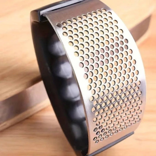 Trita Aglio™ Ergonomico in Acciaio – Cucina Facile, Resistente & Anti-Fatica