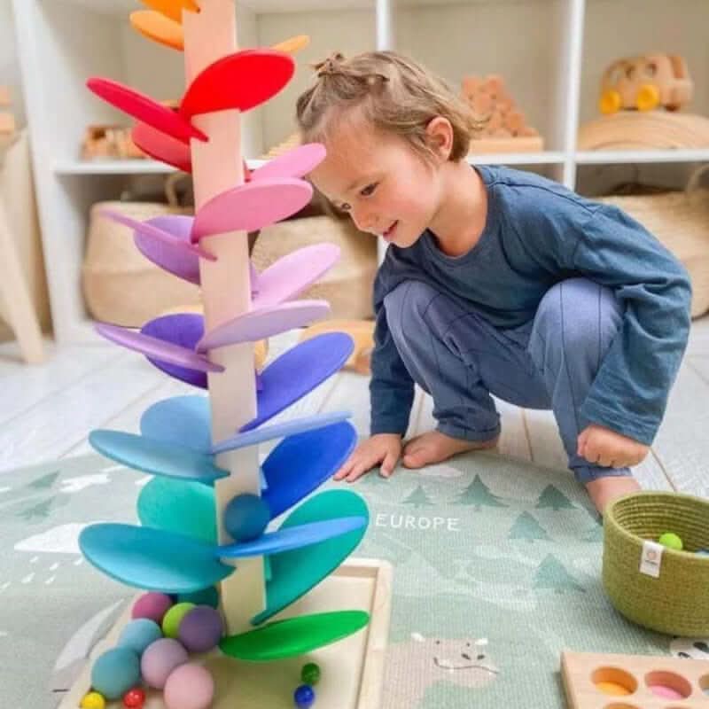 Torre di biglie in legno - giocattolo sensoriale interattivo per lo sviluppo dei bambini