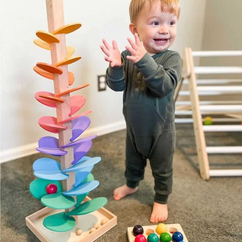 Torre di biglie in legno - giocattolo sensoriale interattivo per lo sviluppo dei bambini