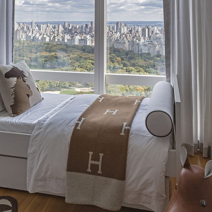 Alvara – Coperta in lana-cashmere 150x200 cm, morbido e lussuoso accessorio per la casa