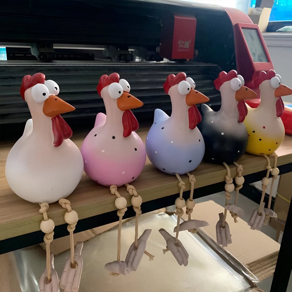 FRECHFEDER – Statua di pollo da giardino giocosa con zampe danzanti