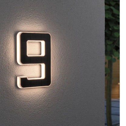 NUMBRIGHT – Numero civico solare per la visibilità diurna e notturna