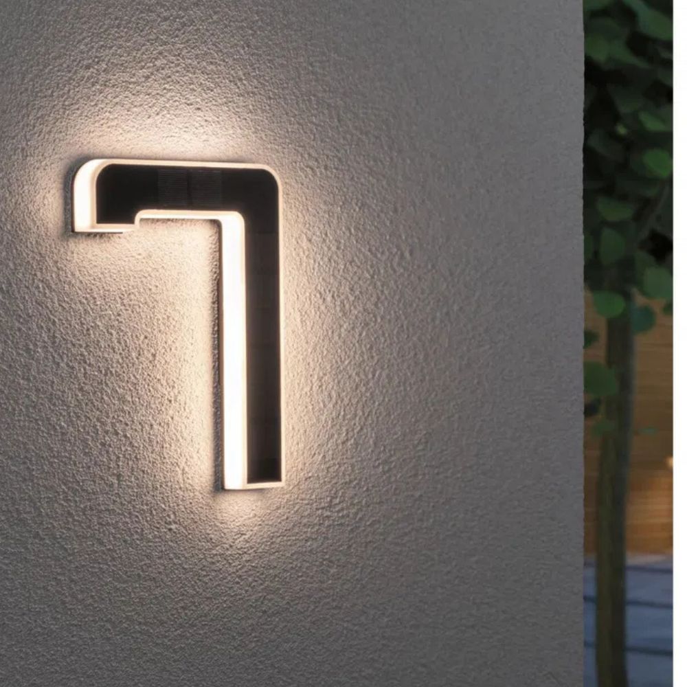 NUMBRIGHT – Numero civico solare per la visibilità diurna e notturna