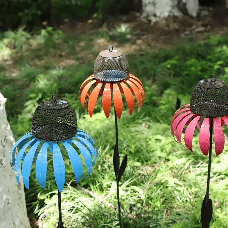 Cono di fiori – Elegante alimentatore a cono in stile floreale