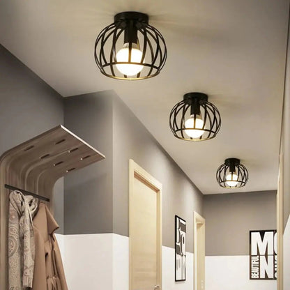 IRONHALO – Lampada da soffitto industriale nera in metallo con un aspetto grezzo