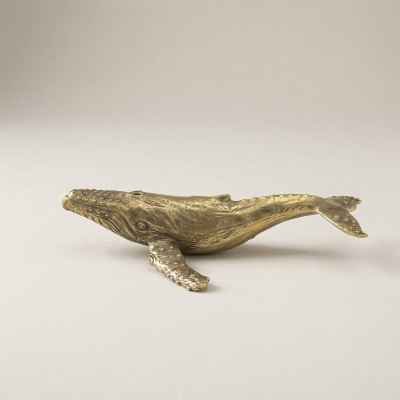 ARTÉLIA - Esclusiva scultura in ottone di balena come elemento decorativo di rilievo