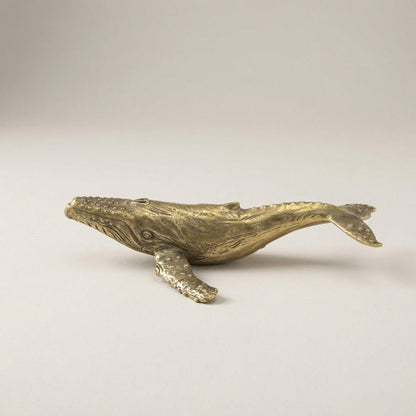 ARTÉLIA - Esclusiva scultura in ottone di balena come elemento decorativo di rilievo
