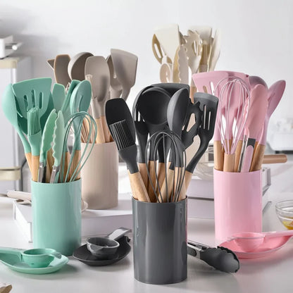 CHEFKRAFT – Set di pentole in silicone da 14 pezzi con manici in legno