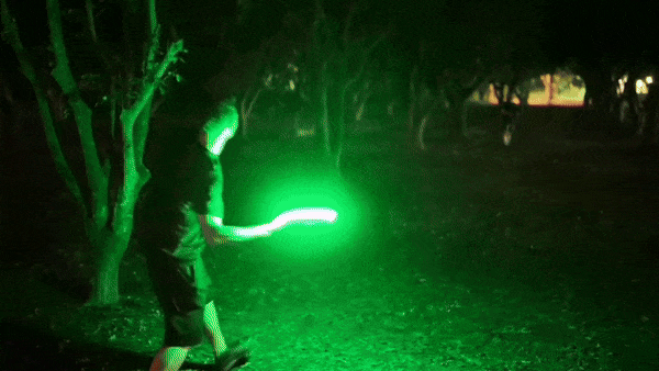 GLOWFLY – Frisbee LED luminoso per giochi notturni e divertimento all'aperto