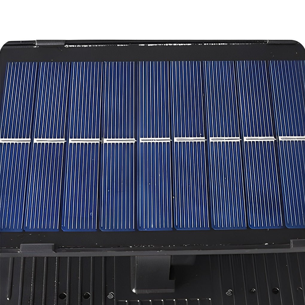 SOLARLIGHT – illuminazione esterna intelligente con sensore di movimento e lunga autonomia