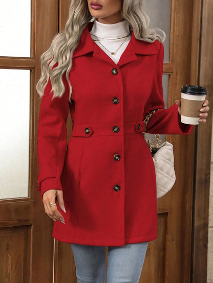 Cappotto da donna elegante con cintura e bottoni