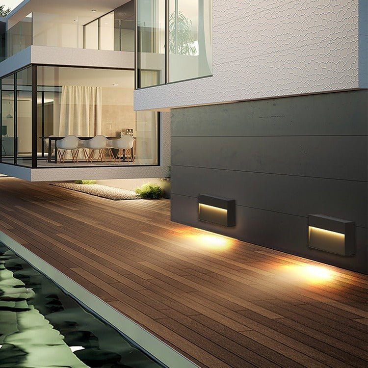 BESEGLOW – Lampada da parete esterna quadrata a LED in acciaio inossidabile e alimentata a energia solare