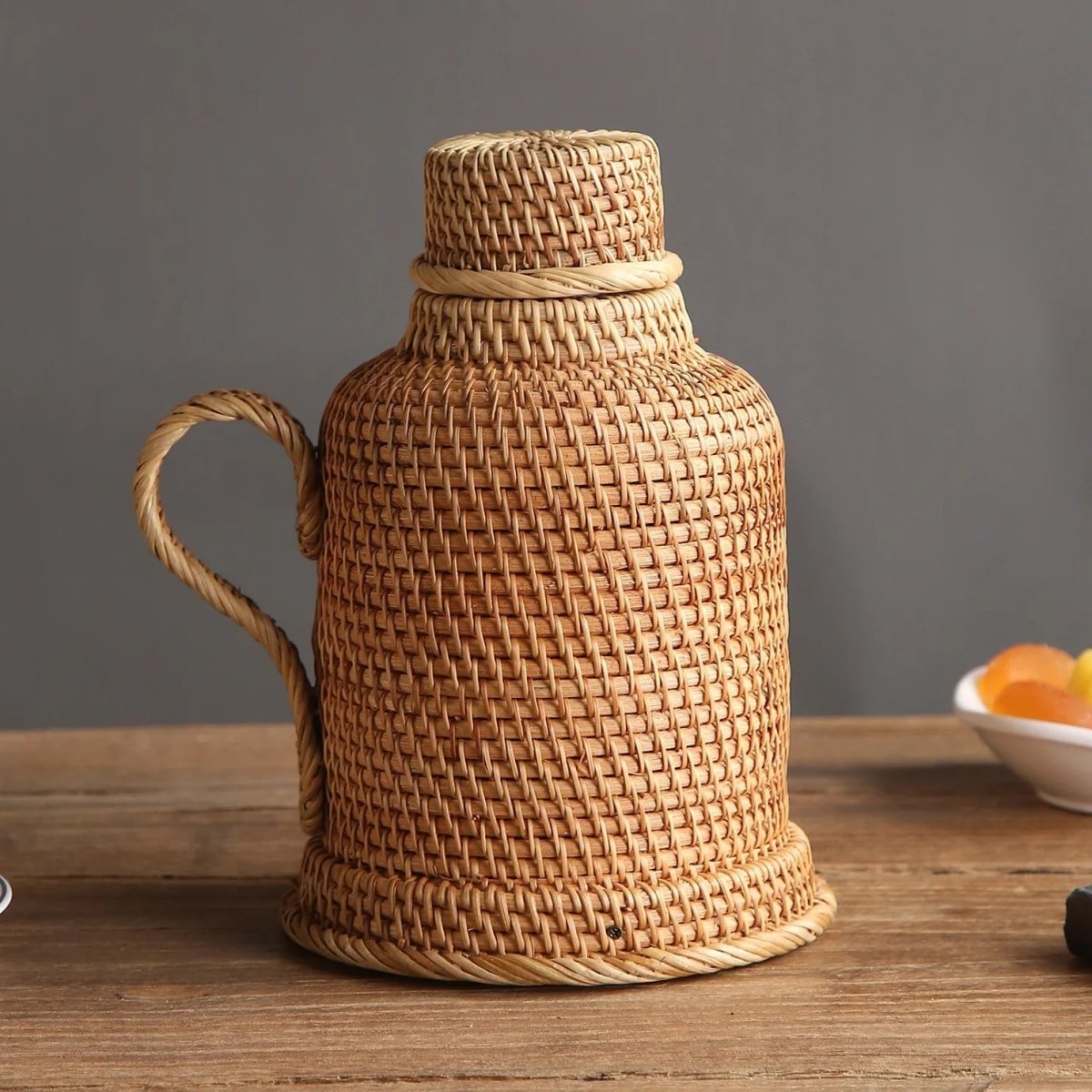 VINTAJUG – borraccia termica isolante in rattan da 1 L per bevande calde e fredde