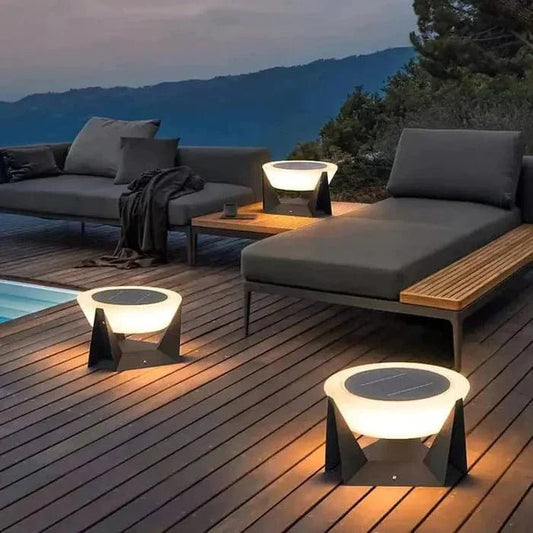 SOLSTELLAR – Faro LED solare impermeabile per aree esterne