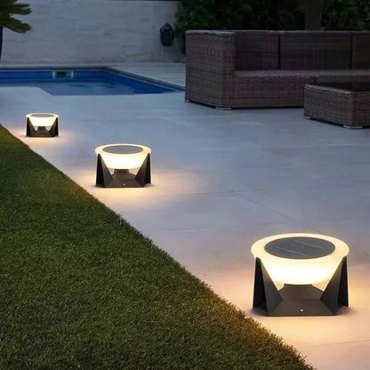 SOLSTELLAR – Faro LED solare impermeabile per aree esterne