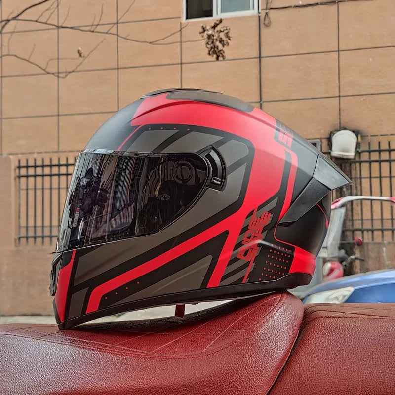 Casco LVS-701 con peso di 1,5 kg