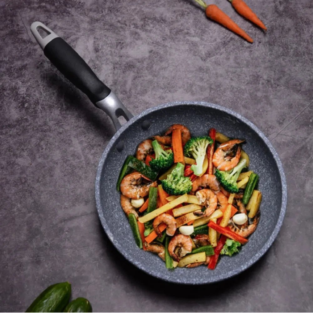 FRYZONE – Padella antiaderente leggera in alluminio con effetto pietra