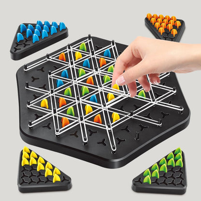 STRATLINK – Gioco strategico a triangolo di catene per partite di gruppo competitive