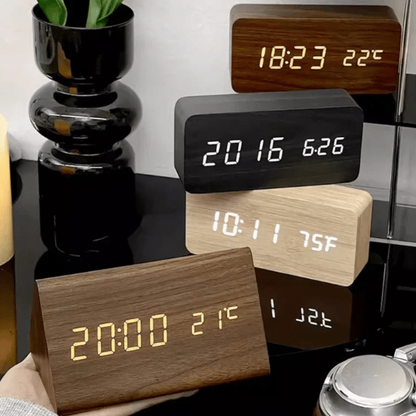 WoodSense Orologio LED in legno - Controllato a voce e di stile per ogni ambiente