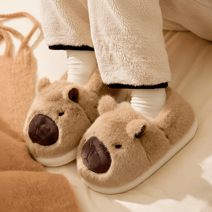 CUDDLEBARA – Pantofole da interno in peluche a forma di capibara, con vestibilità confortevole e suola antiscivolo