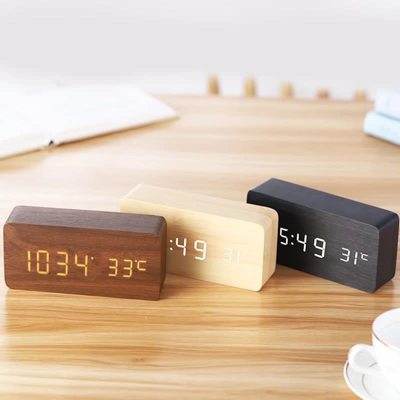 TimberGlow sveglia LED - Digitale ed elegante, in stile legno naturale