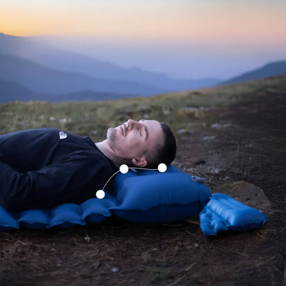 AirTrek Mat - Materasso gonfiabile da campeggio con pompa a pedale e design ergonomico