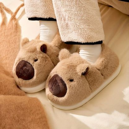 CUDDLEBARA – Pantofole da interno in peluche a forma di capibara, con vestibilità confortevole e suola antiscivolo