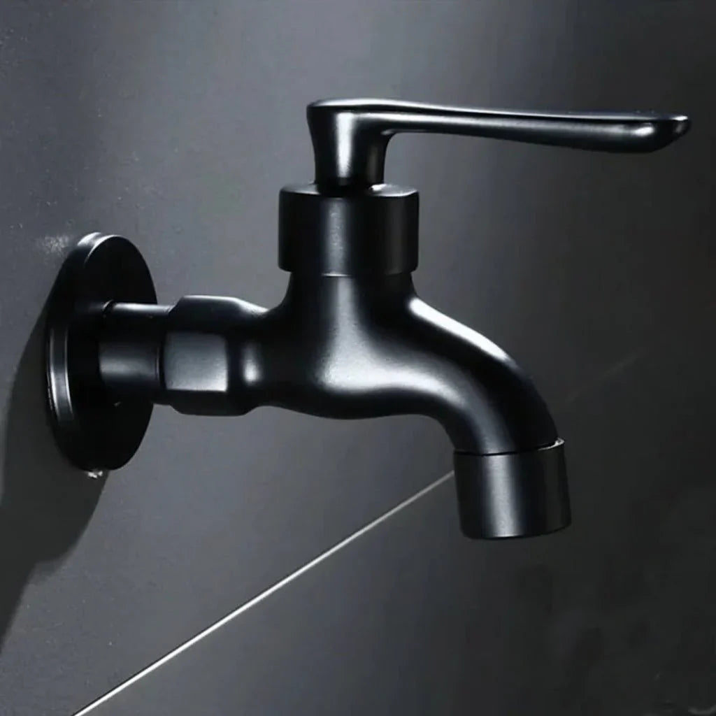 MATTEFLOW – Rubinetto a parete in nero opaco per cucina, bagno e uso all'aperto