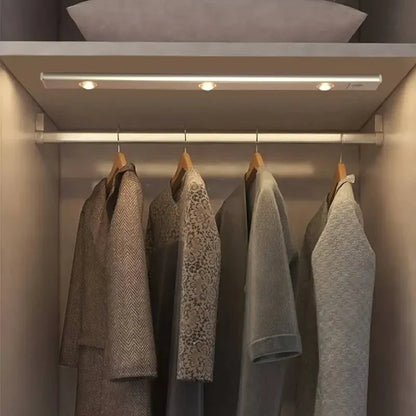 MOTILIGHT – Striscia LED con sensore di movimento