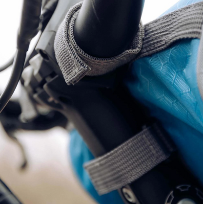 Borsa da manubrio pratica per bicicletta con porta-smartphone e materiale resistente all'acqua