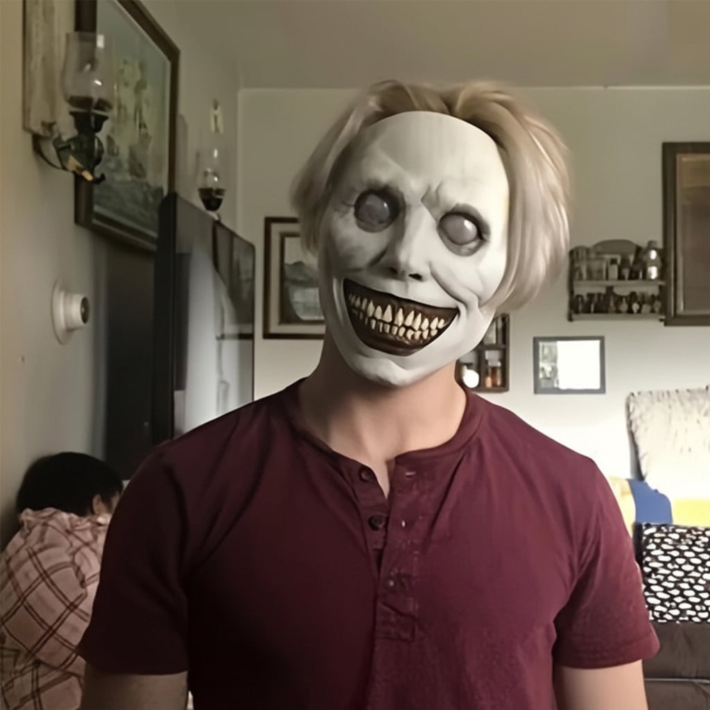 Maschera horror con occhi luminosi per Halloween