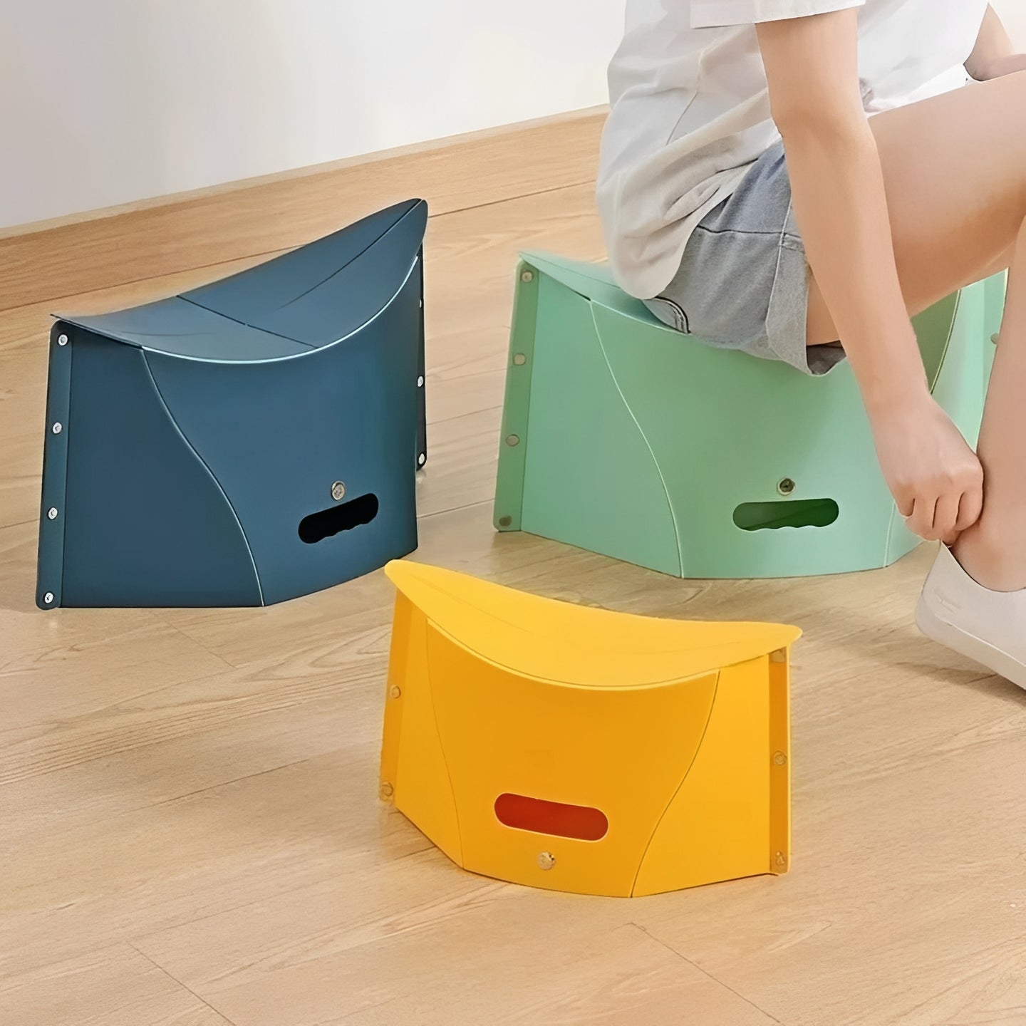 Sgabello Pieghevole Portatile con Maniglia Integrata