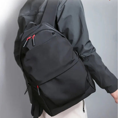 Zaino Nero con Tasche Multiple
