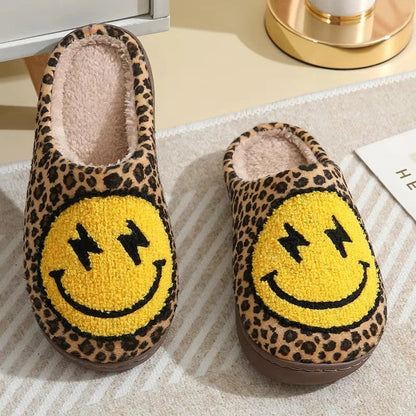 Pantofole in peluche con suola antiscivolo e piattaforma per uso interno in inverno