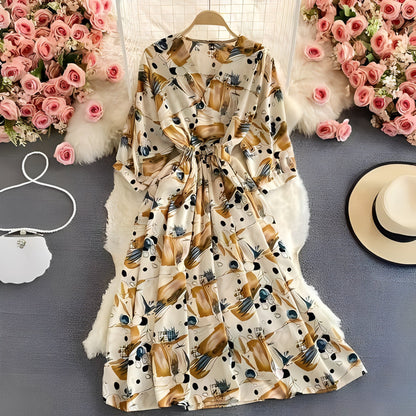 Vestito estivo in chiffon floreale con scollo a V che slancia e maniche a sbuffo