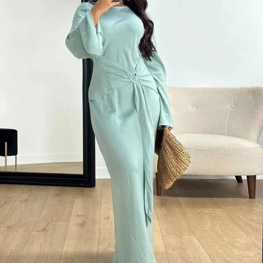 Abaya modesta da donna con maniche lunghe e silhouette fluida