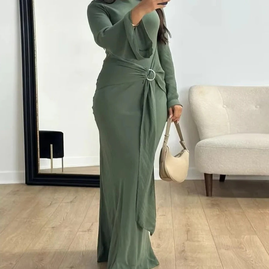 Abaya modesta da donna con maniche lunghe e silhouette fluida