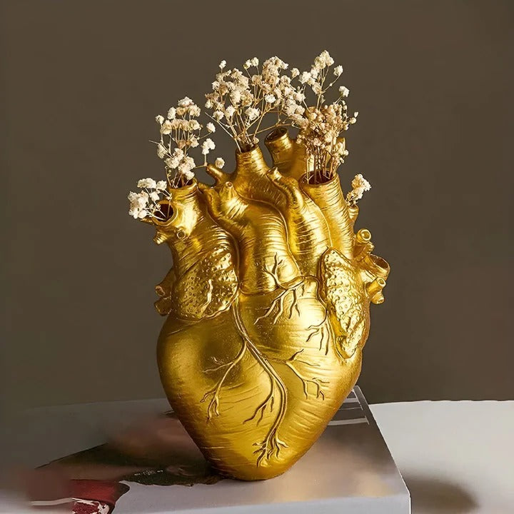 Vaso a forma di cuore in bambù e legno per esposizione decorativa