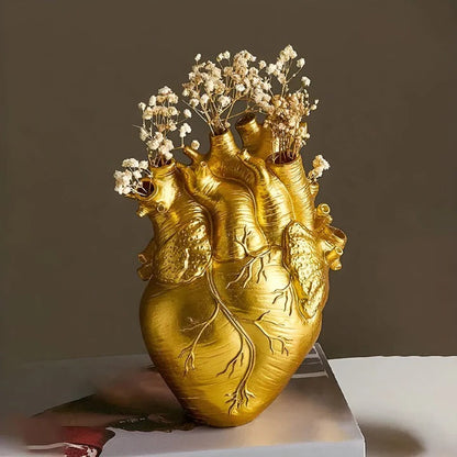 Vaso a forma di cuore in bambù e legno per esposizione decorativa