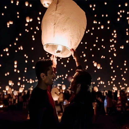 Lanterne di carta sospese con design multicolore