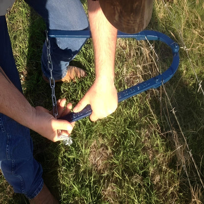 Strumento di riparazione per recinzioni in filo in stile Texas