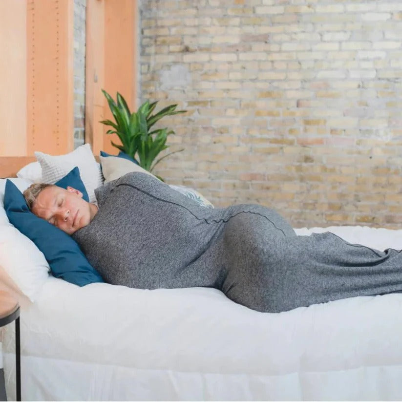 Body unisex indossabile con coperta avvolgente e drappeggio aperto